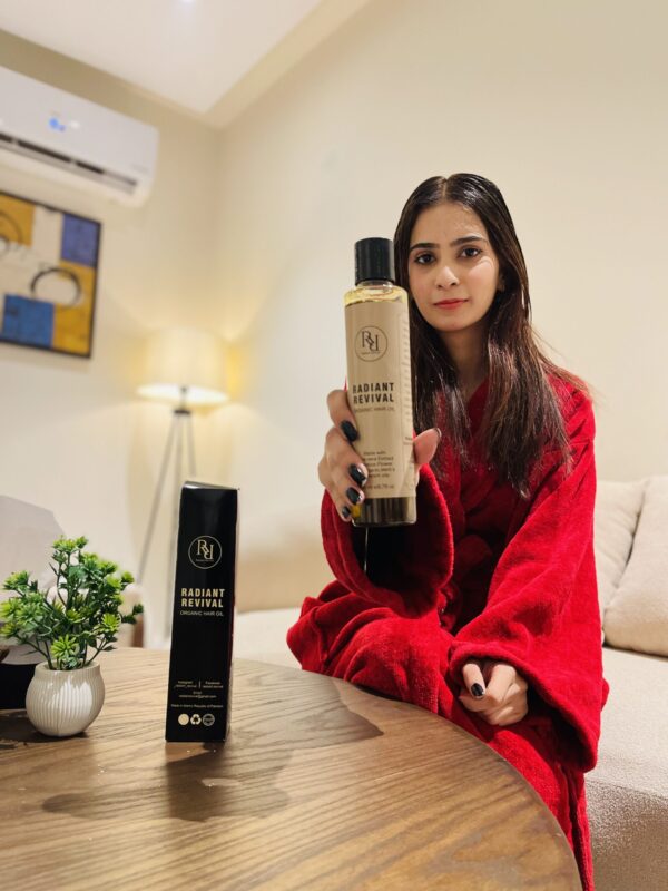 Radiant Revival Organic Hair Oil - Image 2